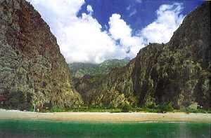 butterfly-valley_s.jpg (9523 bytes)