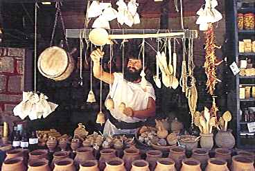 bodrum-amphora.jpg (18751 bytes)