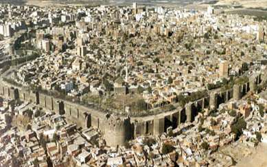diyarbakir1.jpg (25669 bytes)